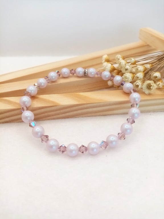 Stretch Bracelet - Austrian Crystal Pearl Bracelet in Iridescent Dreamy Rose 