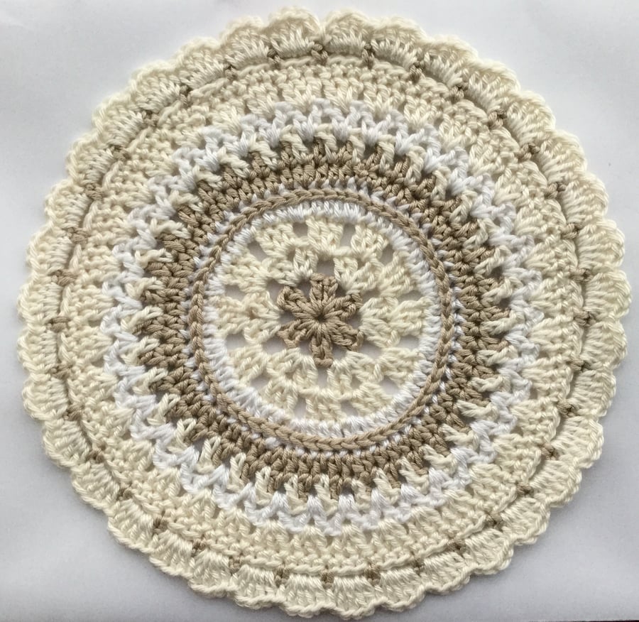 Crochet Mandala Table Mat in Coffee Cream and White