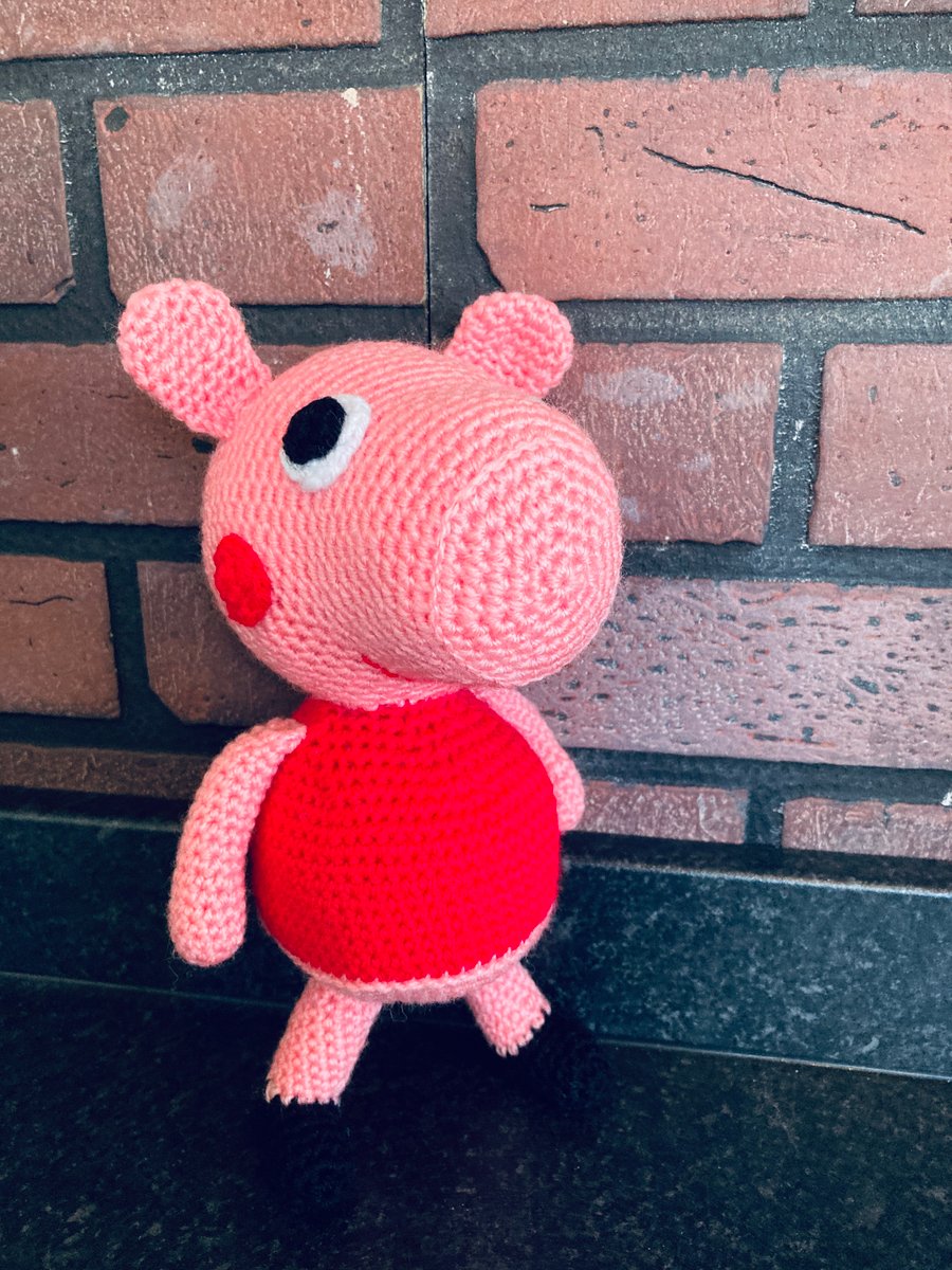 HANDMADE CROCHET ACRYLIC STUFFED PEPPA PIG SOFT TOY ANIMAL