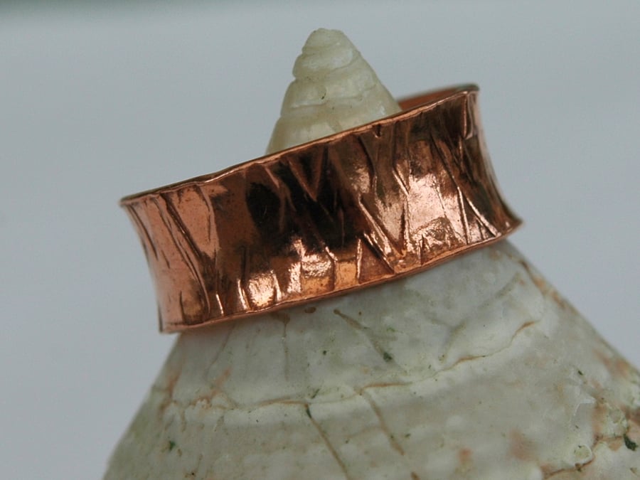 Adjustable Open Ring in Hammer-Textured Copper, size K-Q,   R80