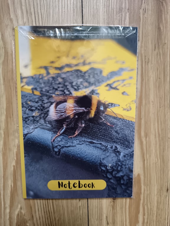 Brightly detailed bumblebee 120 lined paper notebook