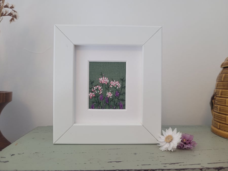 Hand embroidered - Meadow Mini