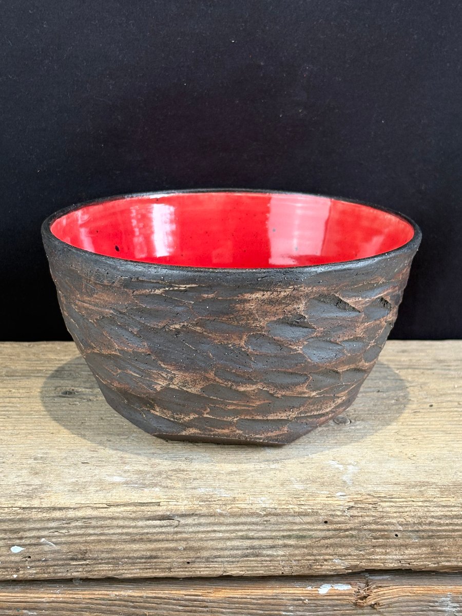 Carved Stoneware Fruit Bowl - red 'sunspot' interior