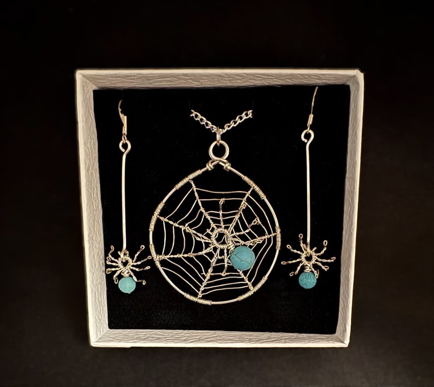Spider pendant and earring set with turquoise