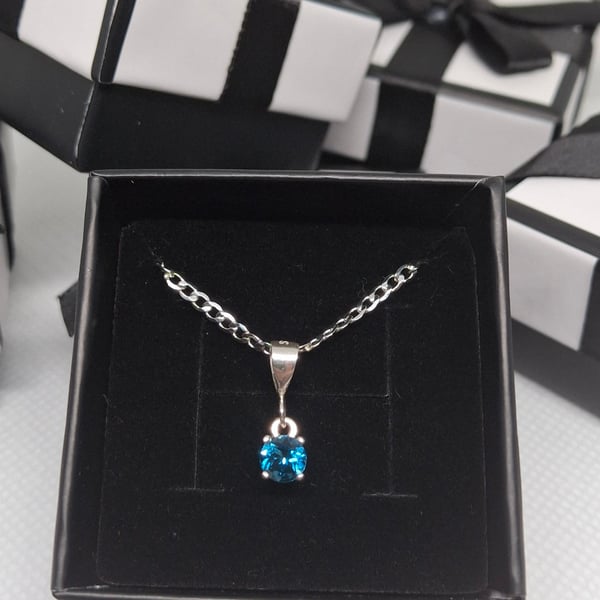 Natural London Blue Topaz Necklace – 5mm Gemstone in Sterling Silver