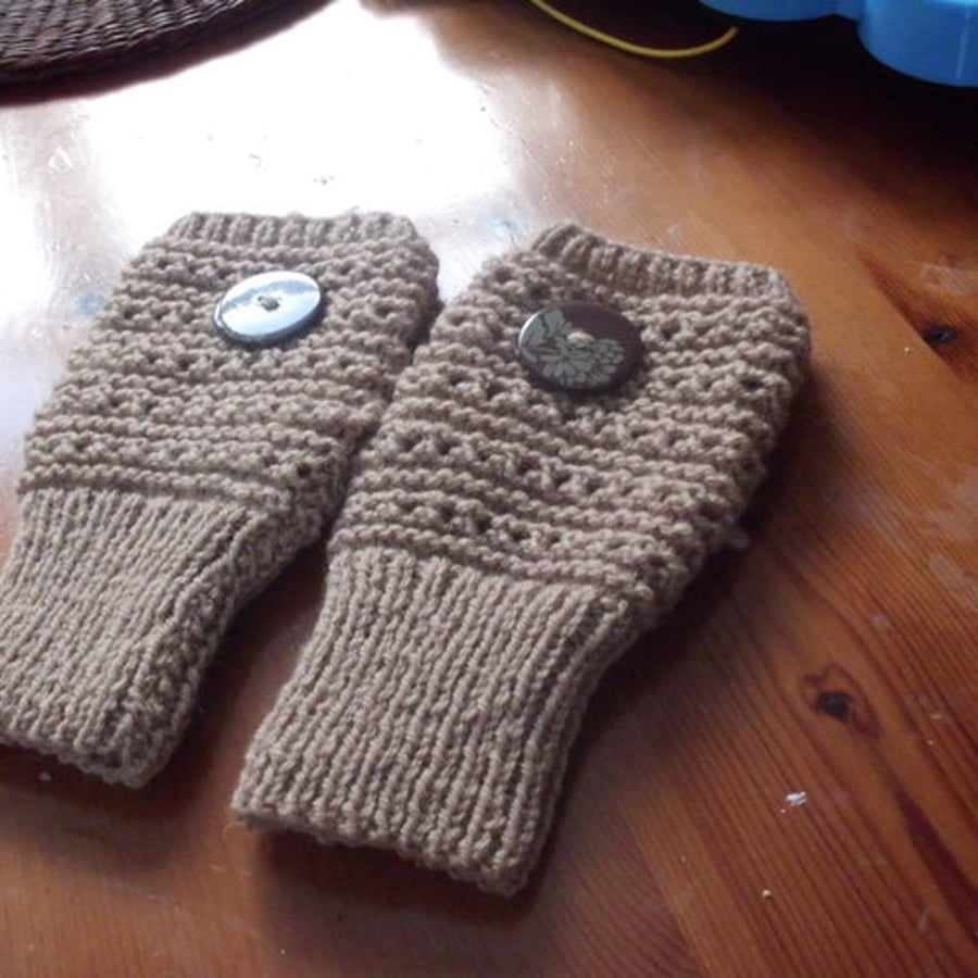 Fingerless gloves