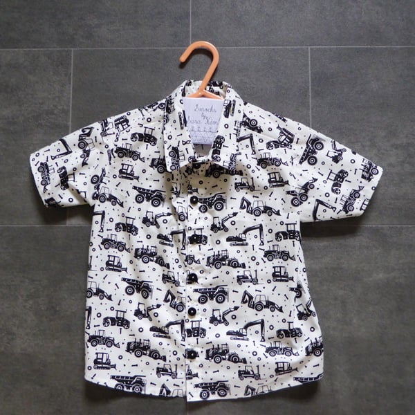 Boy's Shirt size 3-4 years