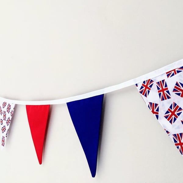 Great Britain cotton bunting. Red, Blue and Union Jack flags. 2 meters & ties.