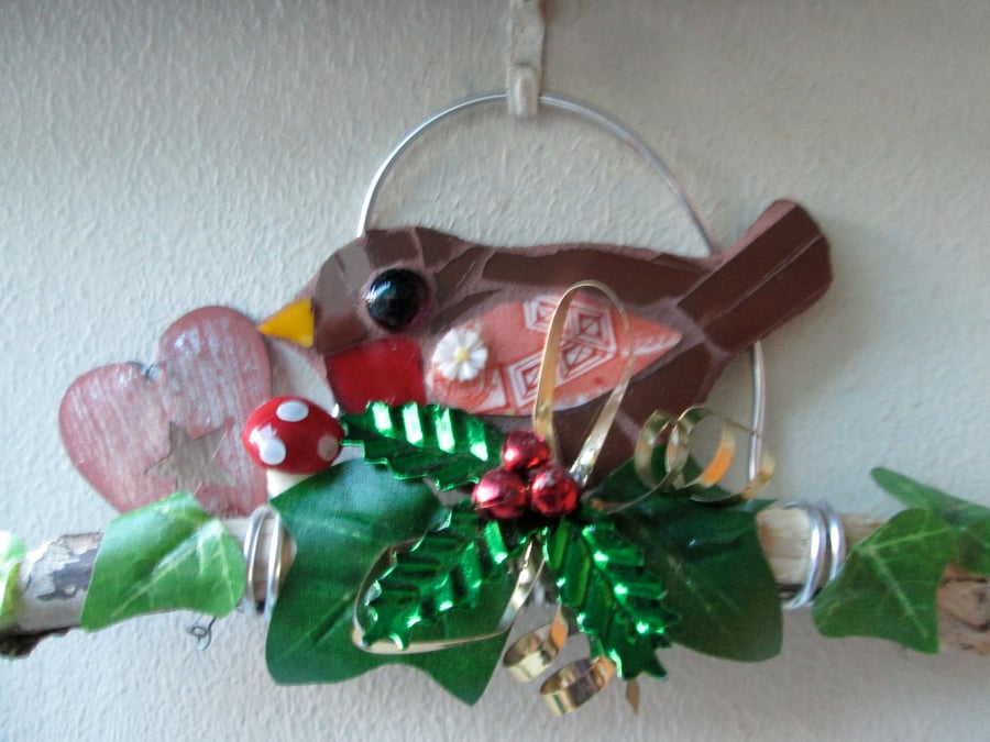 Mosaic Robin on driftwood