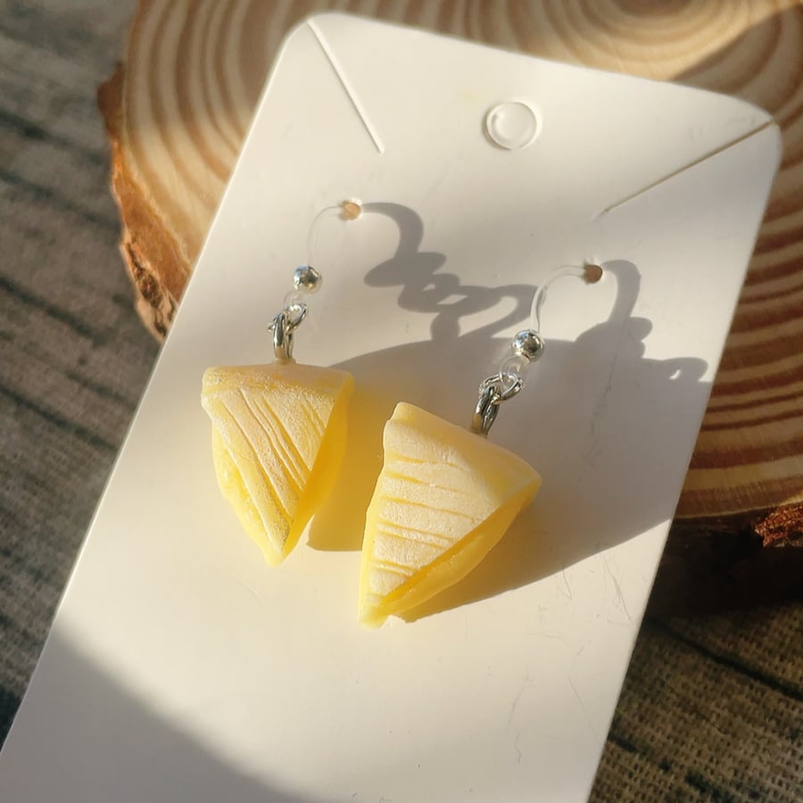 Brie Earrings 