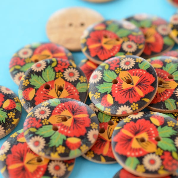 30mm Wooden Red Black Green Russian Floral Design 6pk Large Button (RLG6)