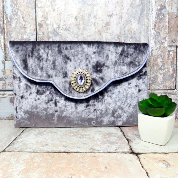  Lavender velvet clutch bag