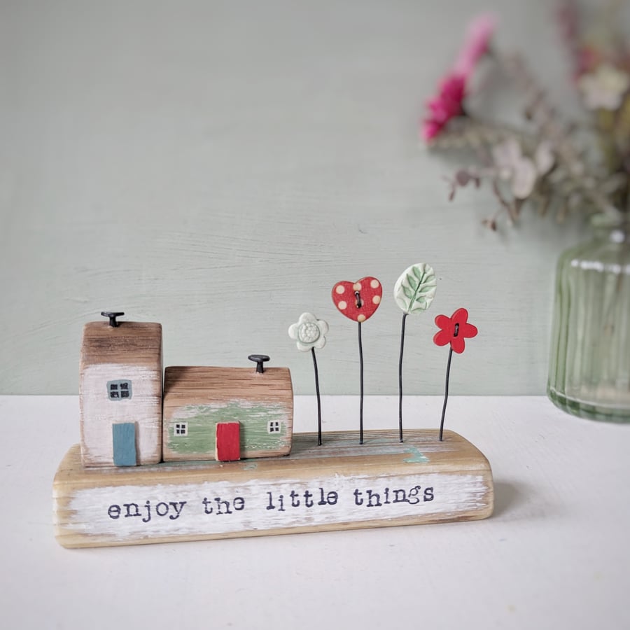 Little Wooden Houses with Clay & Button Garden 'Enjoy the little things'