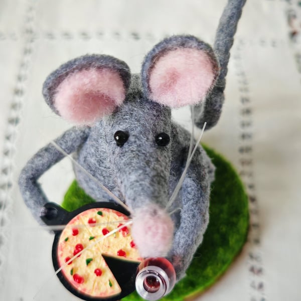 Pizza Mouse - handmade felt mouse