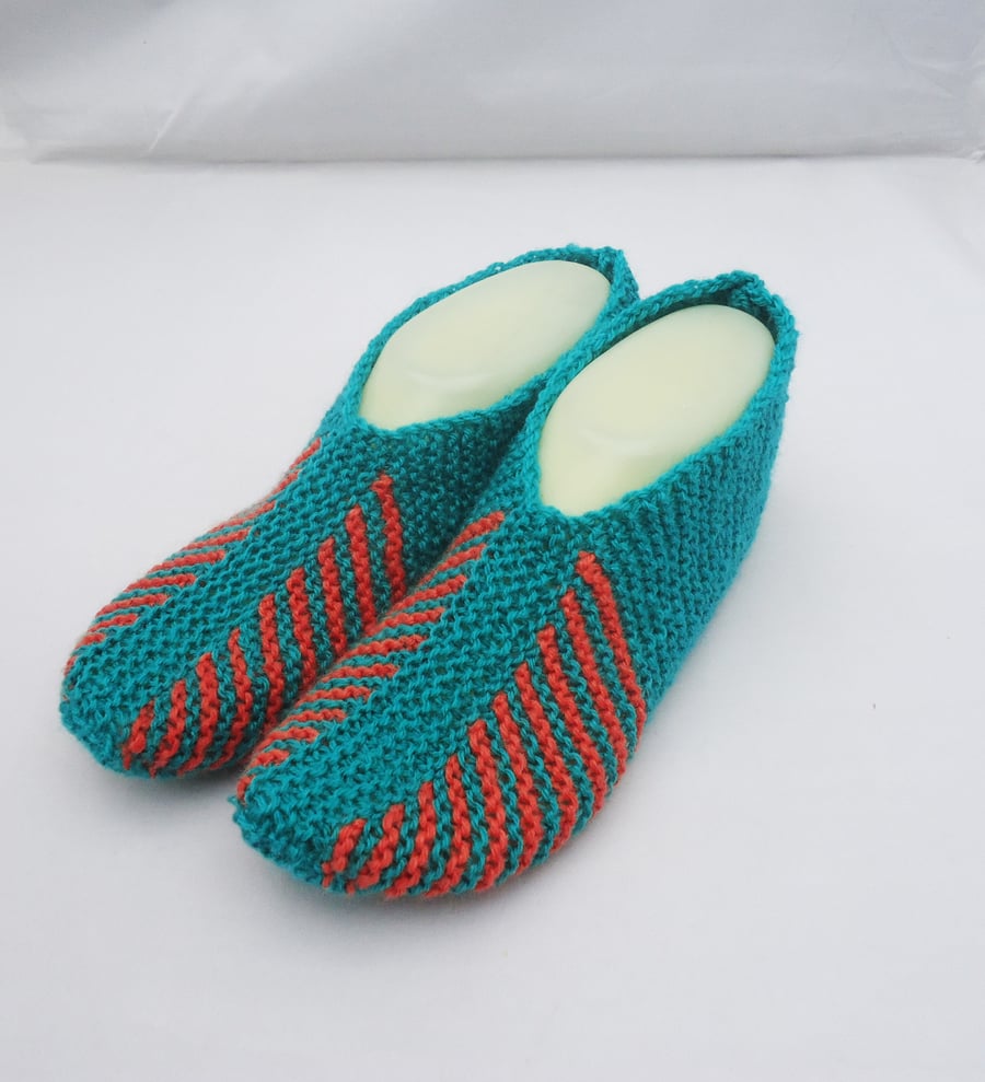 Hand Knit Women Slippers, Indoor Slippers, Aqua Slippers, Home Socks
