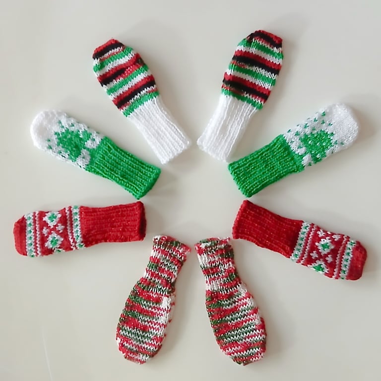 HAND KNIT Babies Christmas Colours Mittens