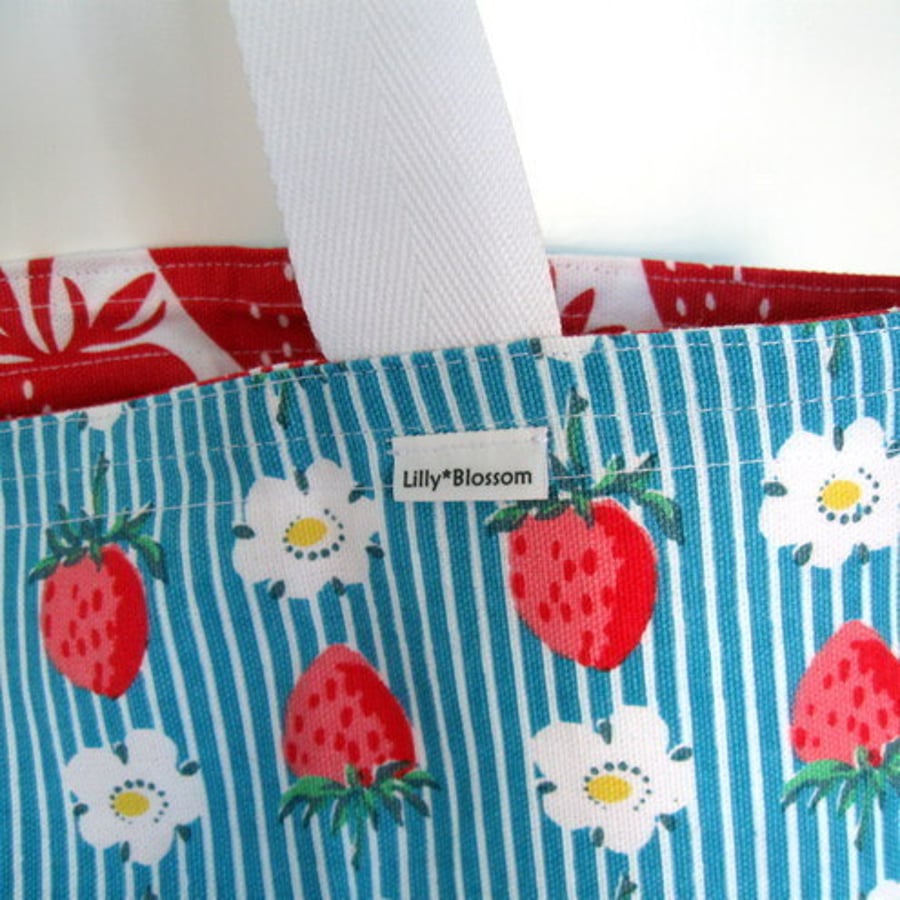 PDF Reversible Tea Towel Tote Sewing Pattern by LillyBlossom