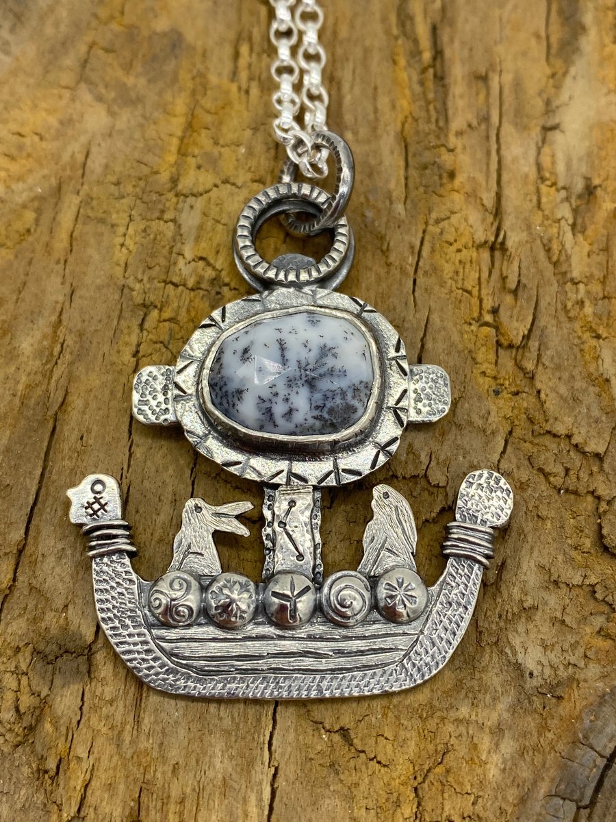 Little Hare Viking Ship with Dendritic Opal