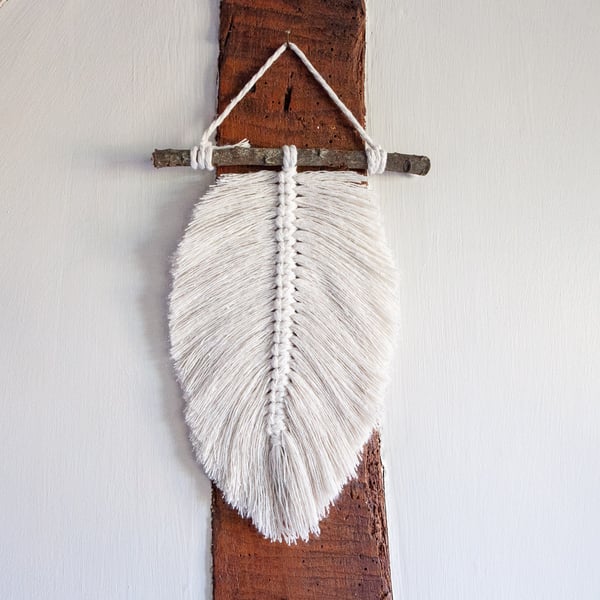 Single Macrame Feather. Leaf Wall Hanging. Boho Wall Decor