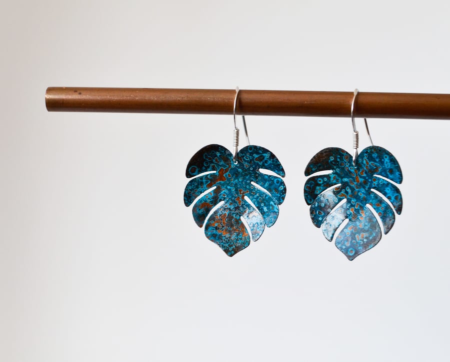 Copper monstera drop earrings