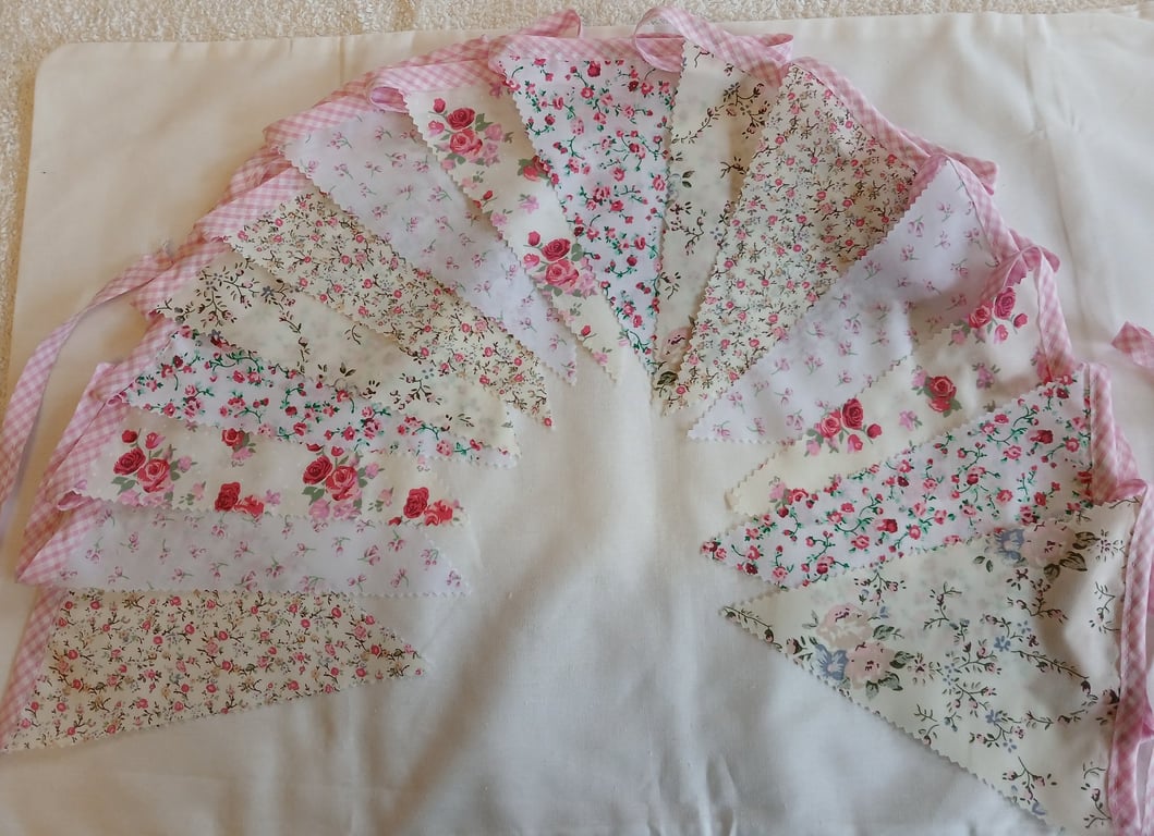 Vintage style floral bunting 