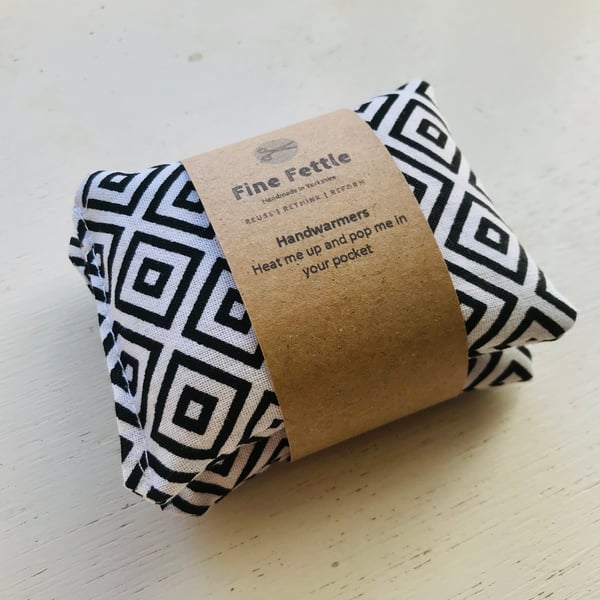 1 Pair of Reusable Hand Warmers