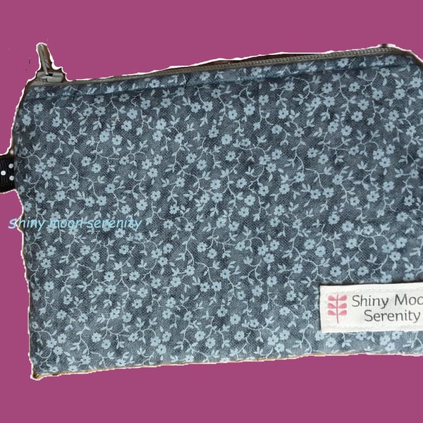 Pouch Mid Grey with small Flower Print