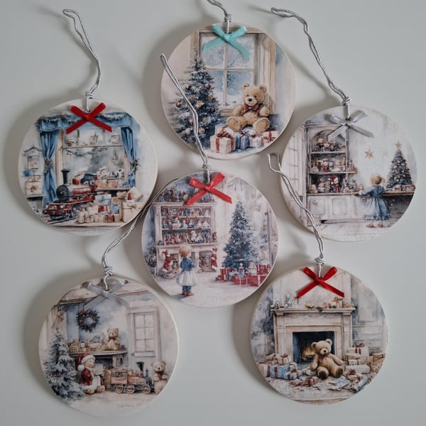 Set of 6 Handmade Decoupage Wood Slice Ornaments, Nostalgic Christmas Baubles