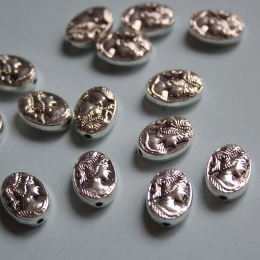 Metal oval bead with a girl - 2pcs