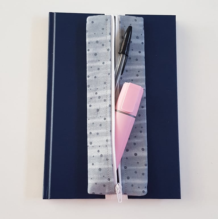 Handmade A5 Planner Zipper Pouch - Grey Spot Pen Holder