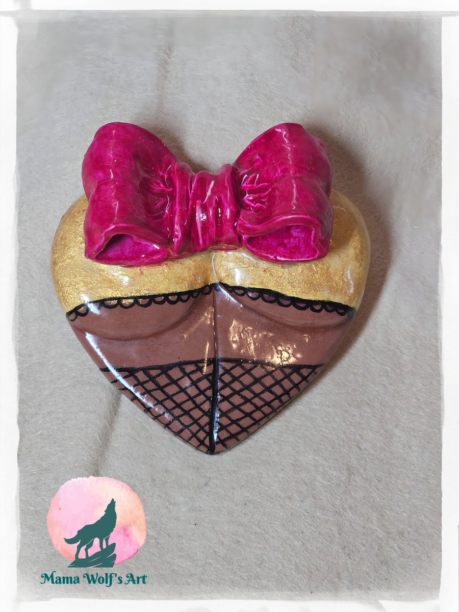 Heart Shaped Booty Brooch (GOLD & PINK)