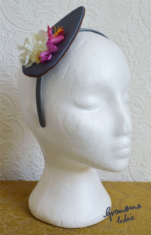 Handmade Fascinator 'Violet'