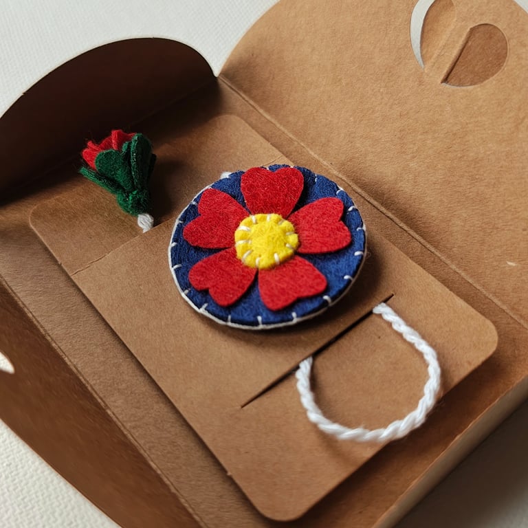 Red Felt Daisy Bookmark, Handmade Floral Page Marker, Cute Gift for Readers