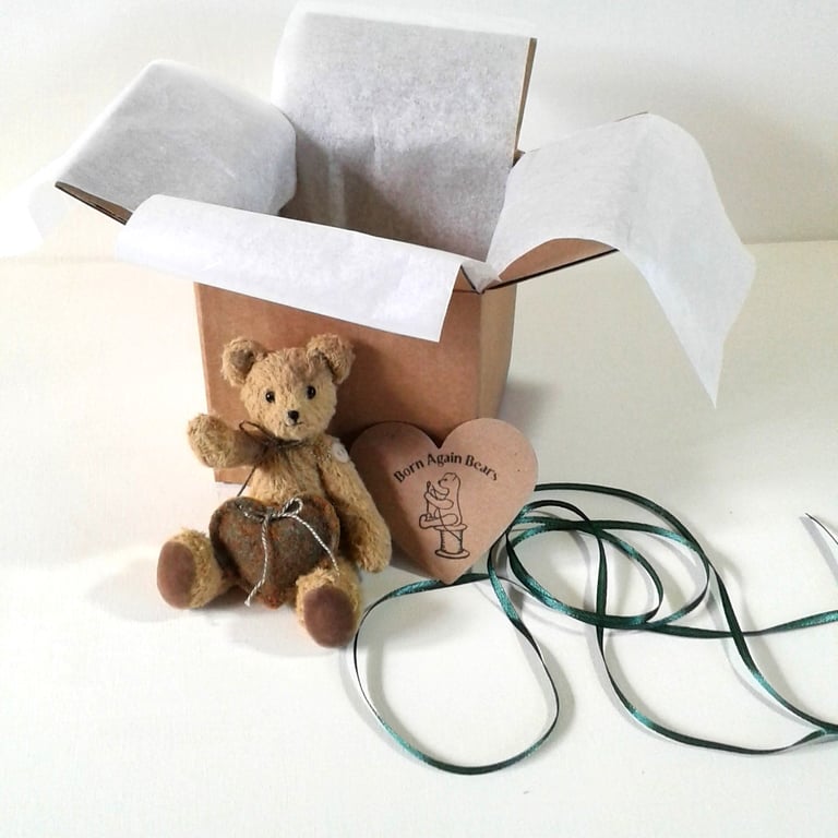 Small bear with a big heart, 5 inch gift boxed collectable hand sewn teddy bear