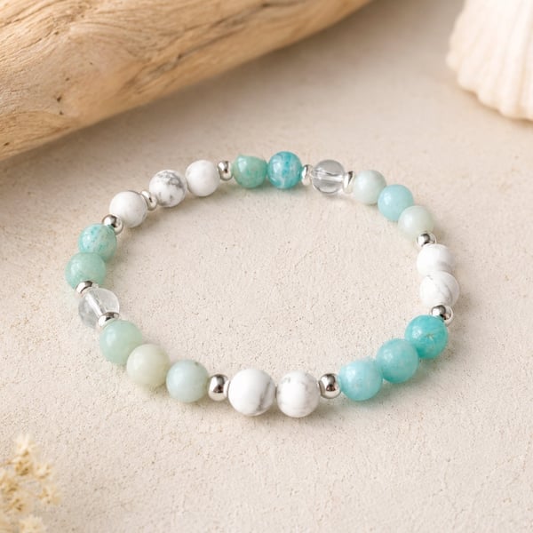 Amazonite, Howlite & Clear Quartz Gemstone Bracelet