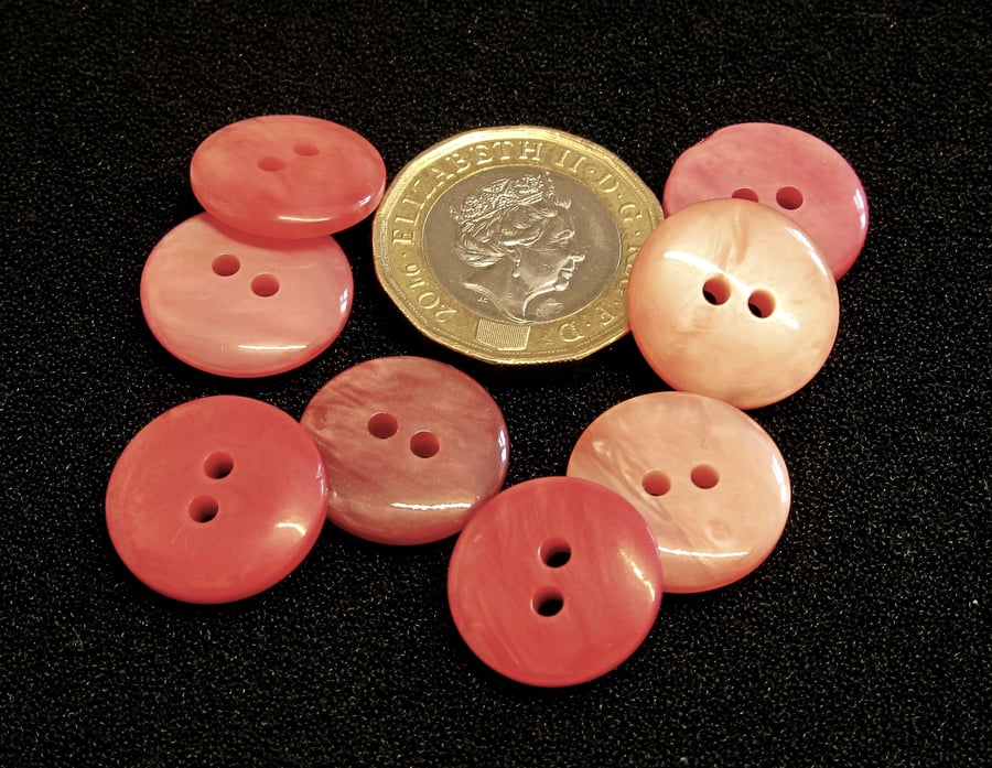 Vintage Buttons: Assorted Peach Coloured and Smooth 8x 16mm