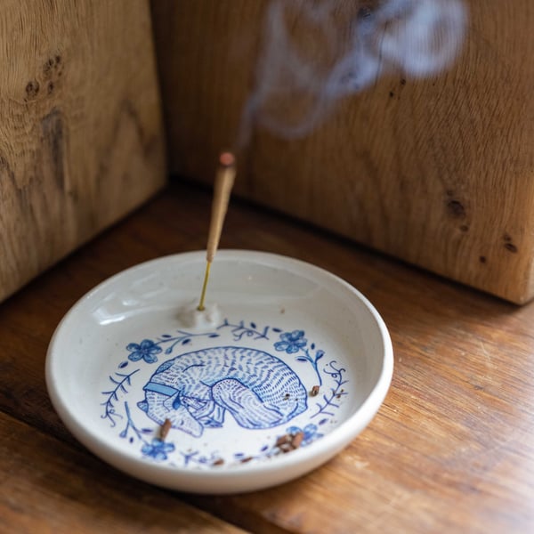 Ceramic Incense Stick Holder - Snooze club illustration 