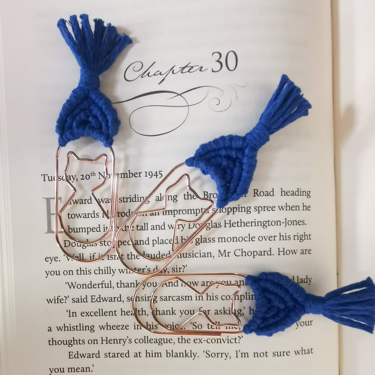 Bookmark jumbo cat paperclip, macrame page markers - Royal blue FREE UK P&P