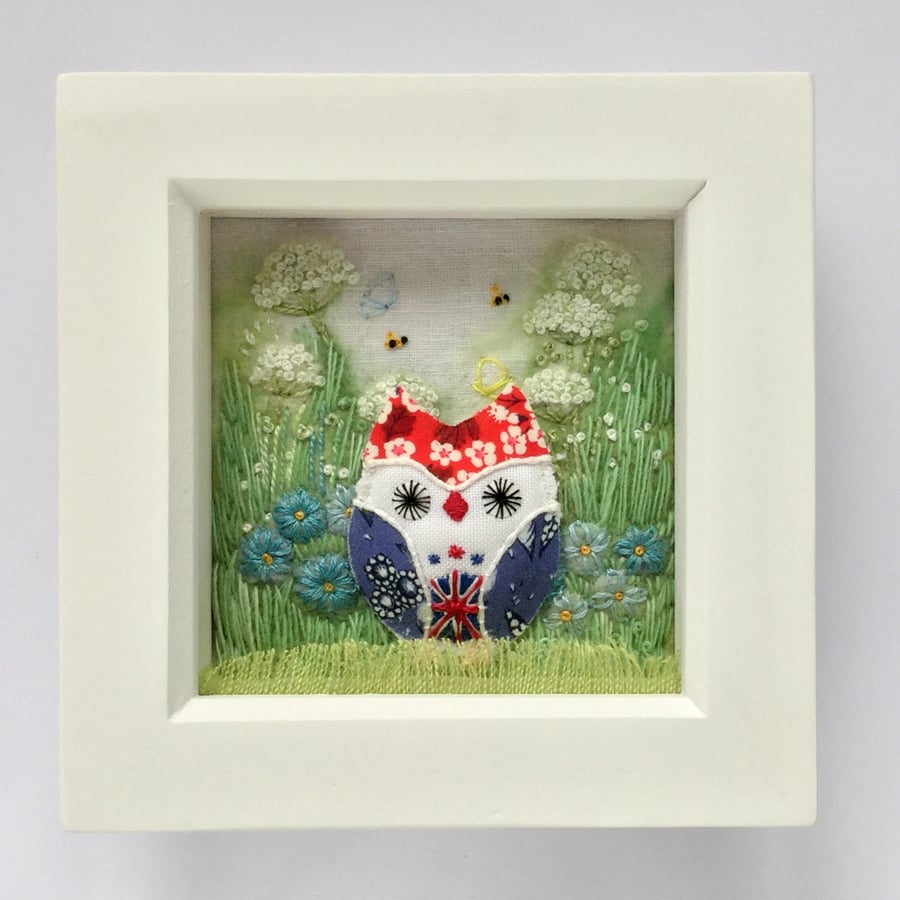 Shadow box frame square "Liberty" the owl.