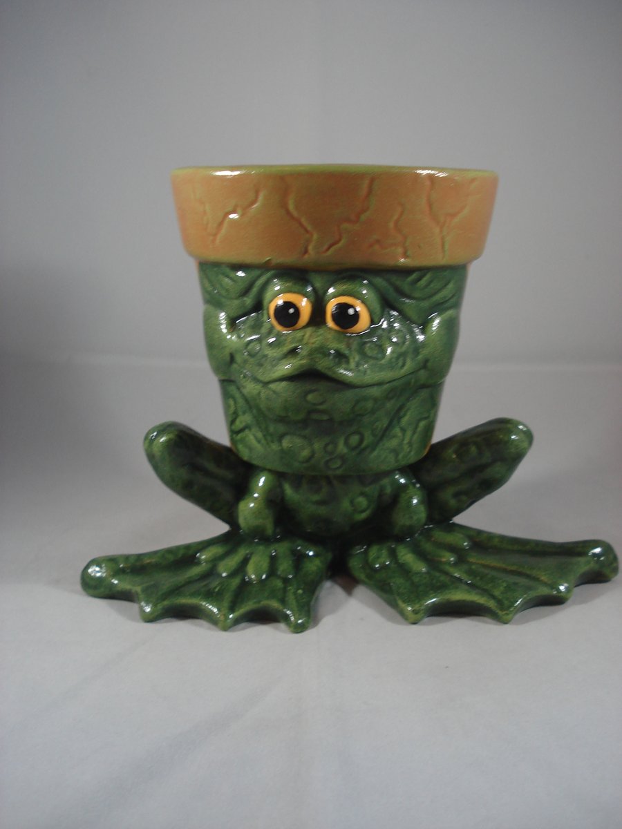 Ceramic Hand Painted Small Green Frog Animal Plant Flower Herb Pot Container.