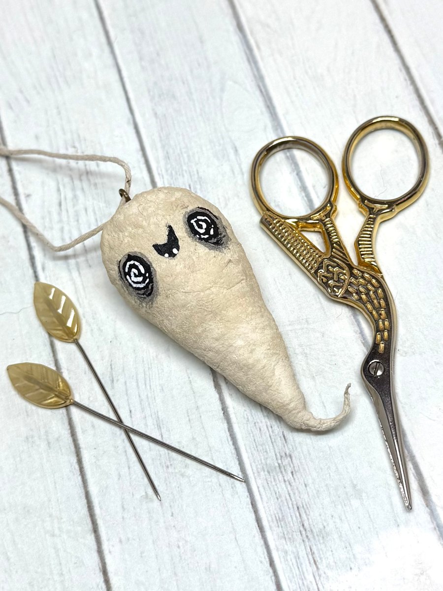 Spun Cotton Cream Ghost 5