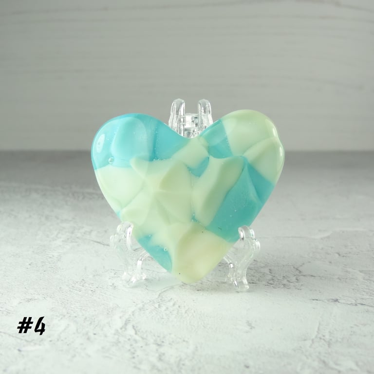 Fused glass heart turquoise and cream pocket hug with stand 5x4.5cm (4)