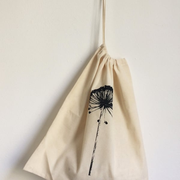 Allium natural cotton medium laundry bag drawstring bag black seedhead print