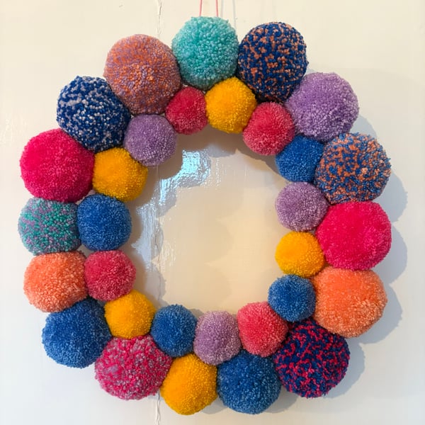 Pom Pom Hoop Workshop at The Bell Inn, Adderbury with Crystal Intentions
