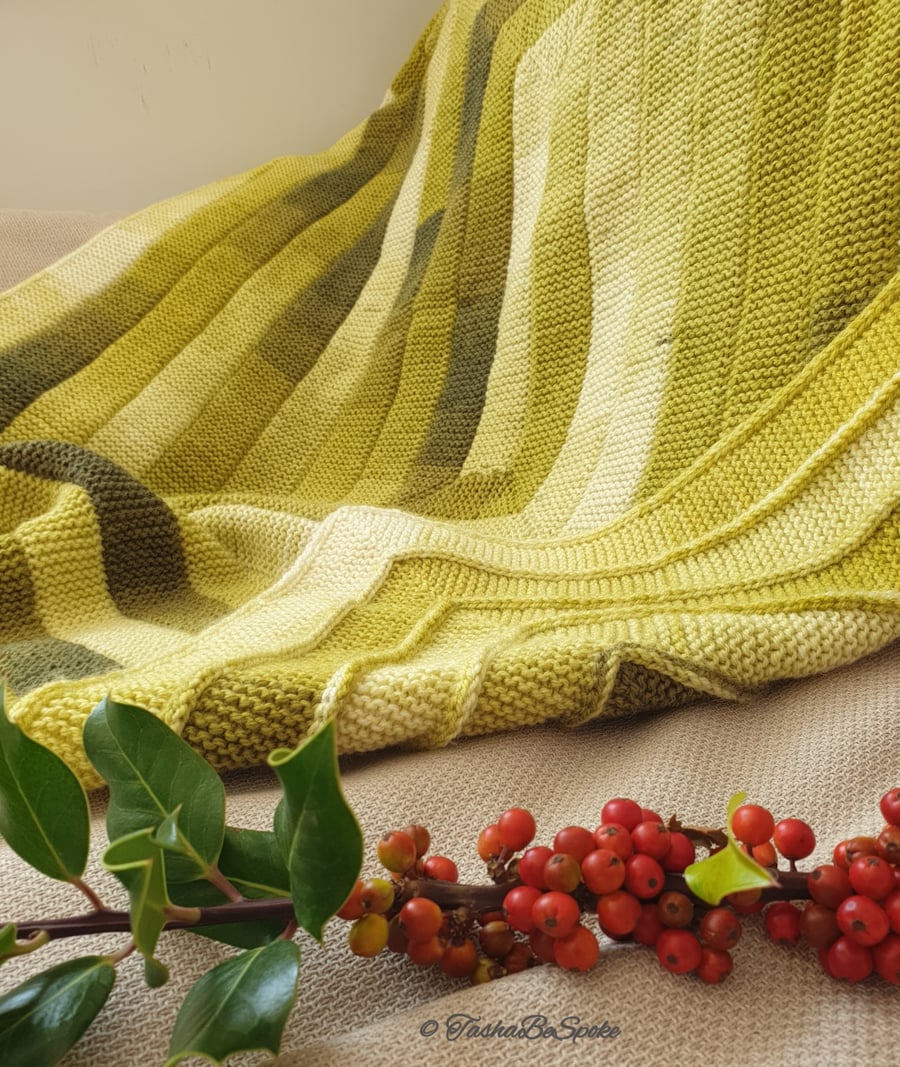 Hand knitted baby blanket, Lap blanket, New-born blanket, Baby shower gift 