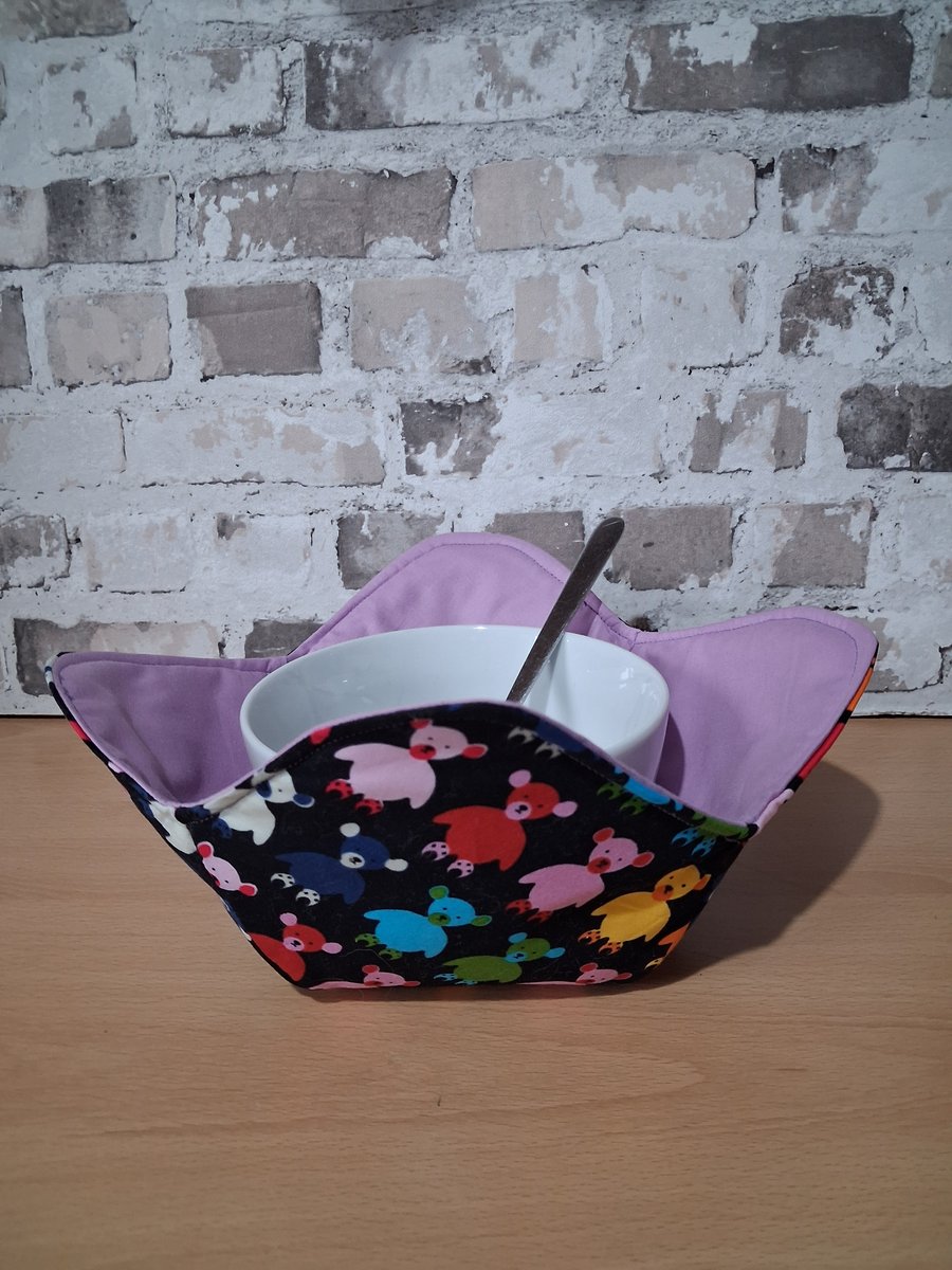 COLOURFUL TEDDIES REVERSABLE BOWL COSY