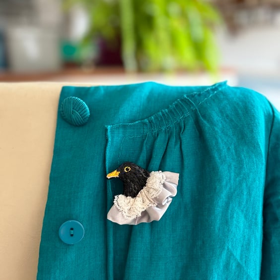 Blackbird Brooch, decorative bird lover brooch