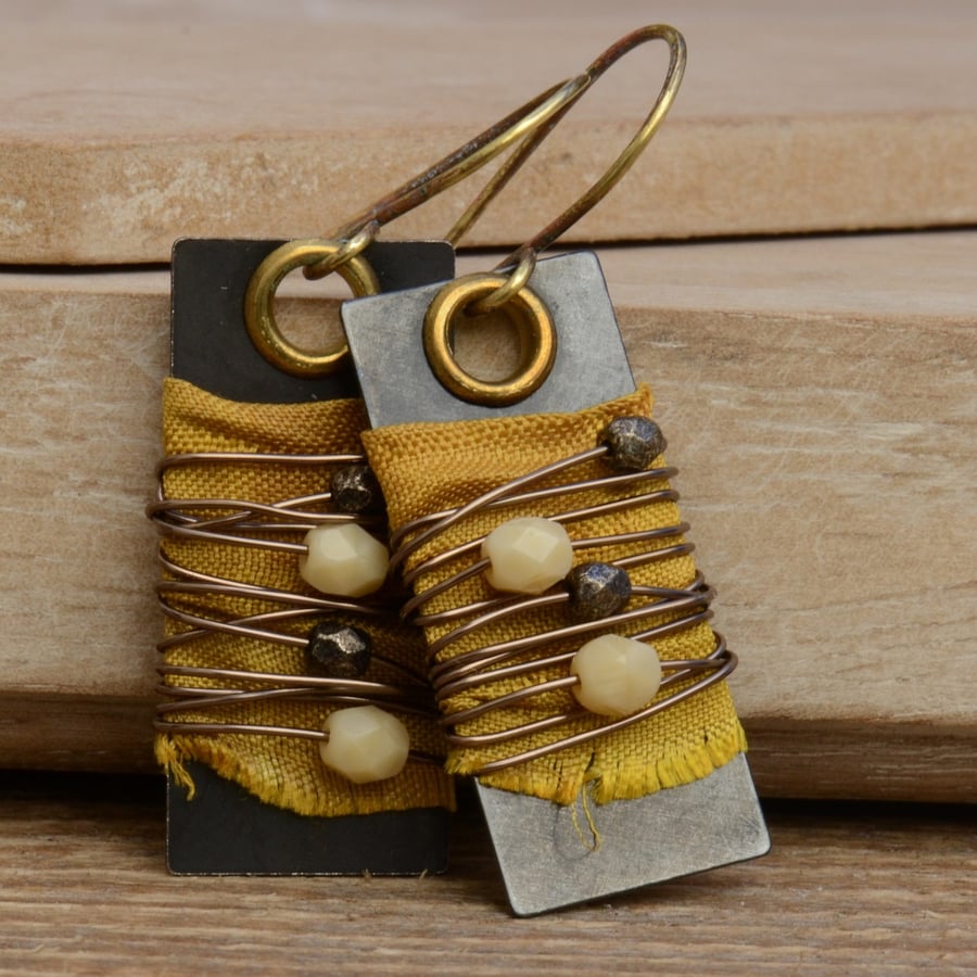 Vintaj Arte Metal Eyelet Mustard & Cream Bead and Ribbon Earrings 