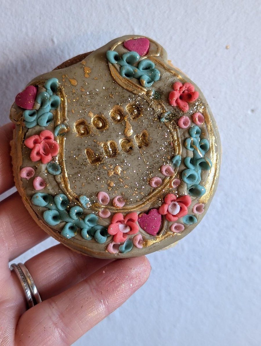 Handmade Good Luck Biscuit, Hand-Decorated Horeseshoe Sugar Cookie Gift 
