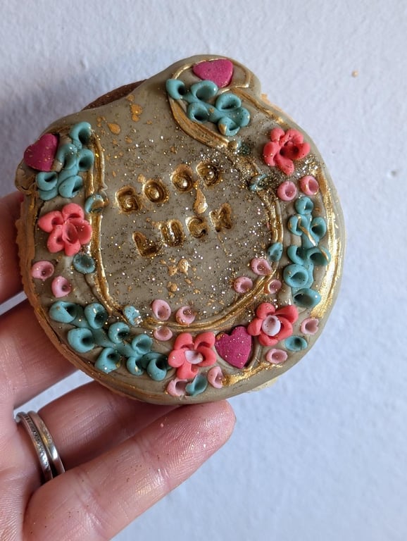 Handmade Good Luck Biscuit, Hand-Decorated Horeseshoe Sugar Cookie Gift 